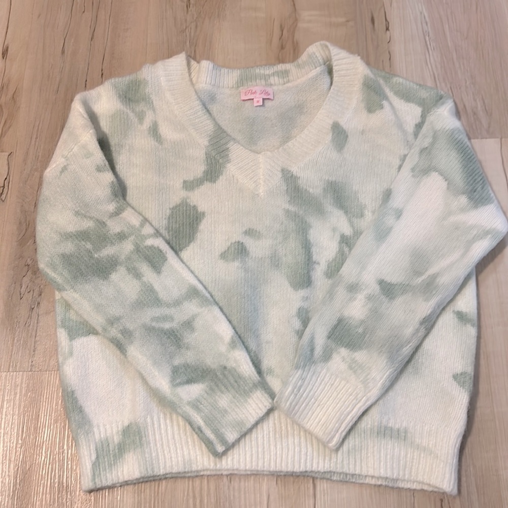 Pink lily women's sage and white marbled plush knit sweater, size medium! NWOT!